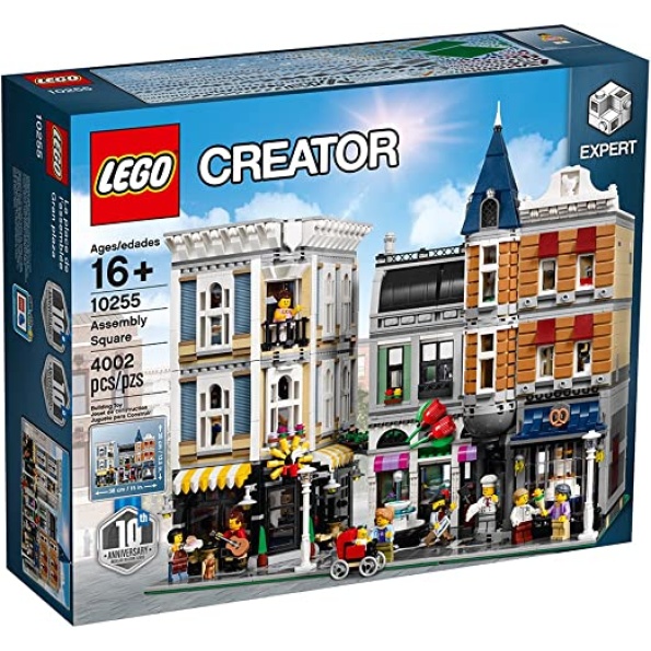 LEGO Creator Expert Assembly Square 10255 Building Kit (4002 Pieces) - Image 5